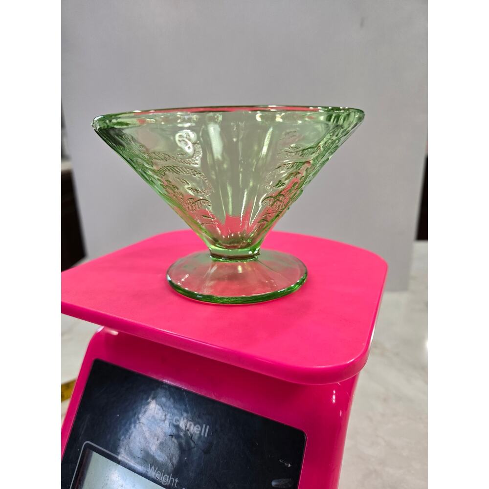 Vintage Federal Glass Green Uranium Sherbet Dessert Dish Madrid Pattern 1930s